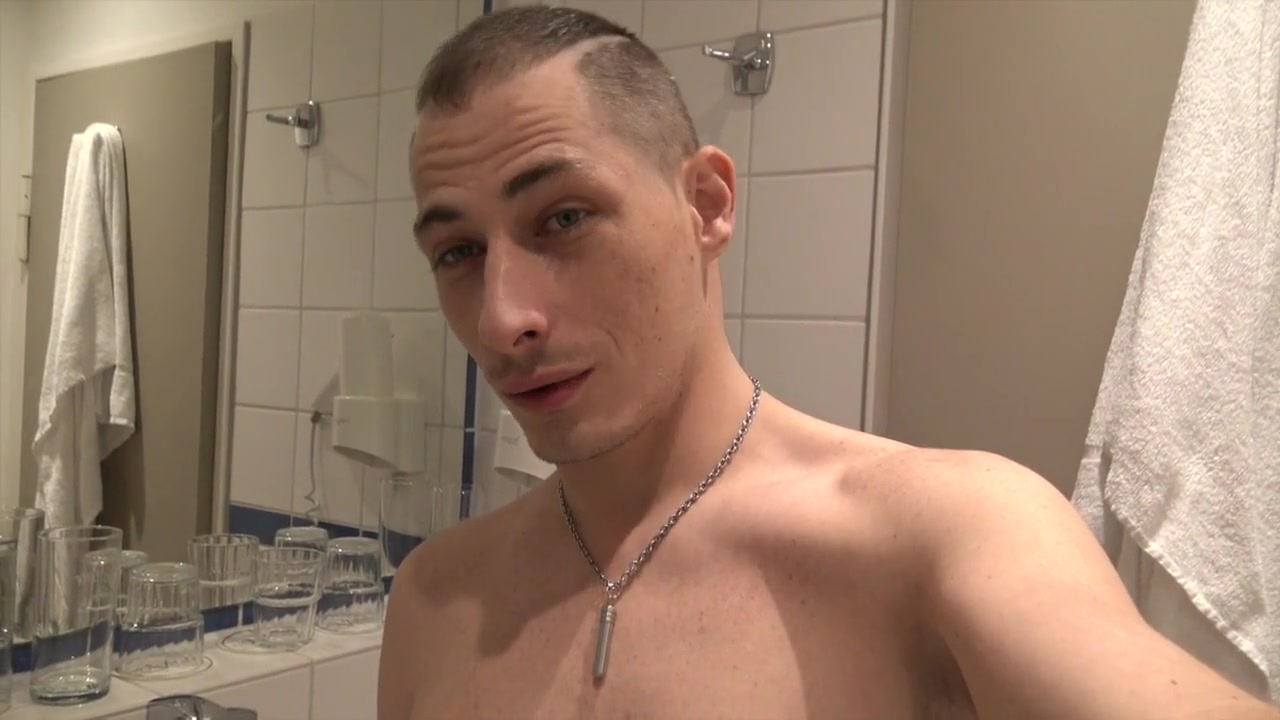 Arthus Fucked Bareback By Martin In Berlin - ViktorRom