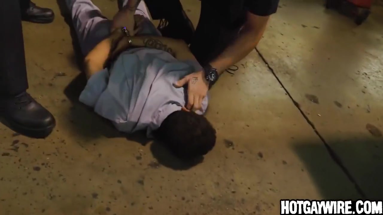 Two Officers Arrest A Guy Then Fuck Him ( 1) - Gay Porn 5 Min