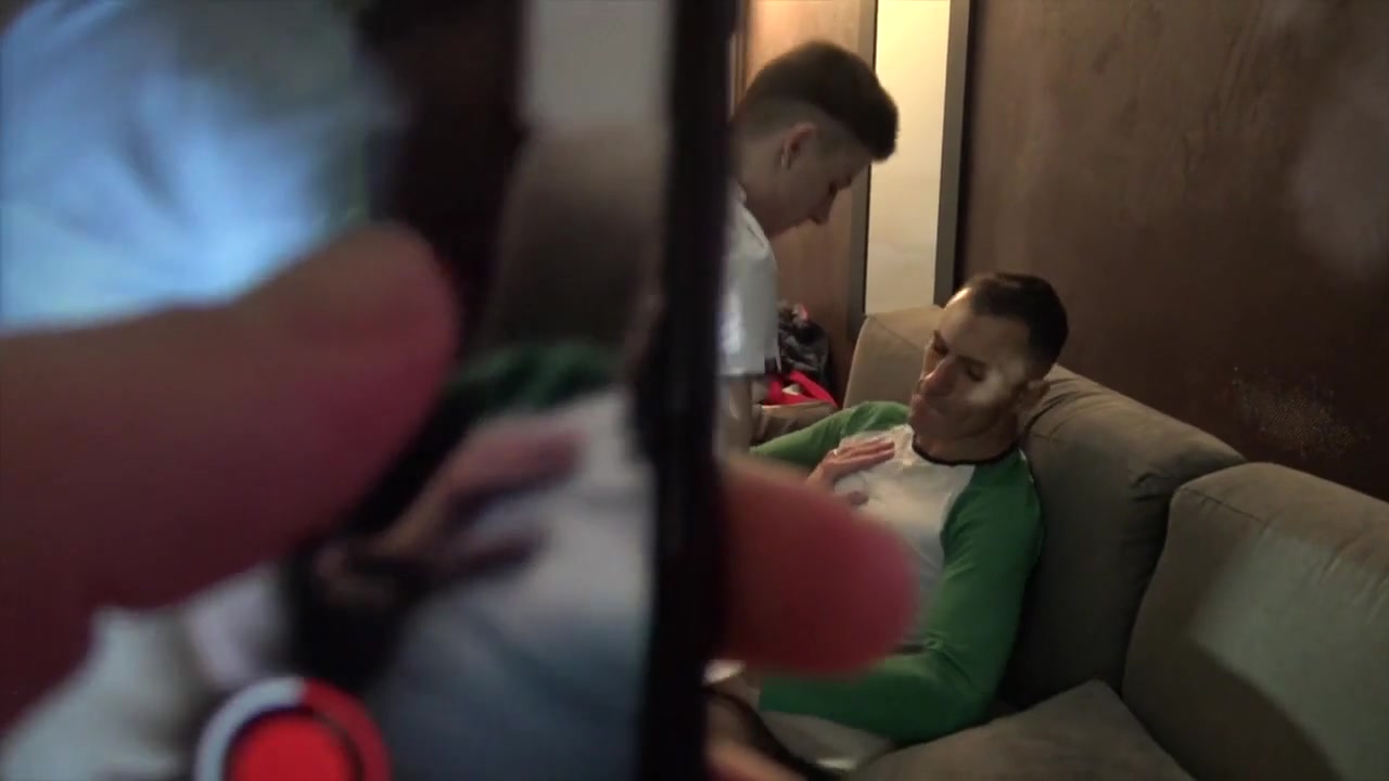 The Twink Jerome James Fucked Barzback By Juan Perez - MasculineBoys