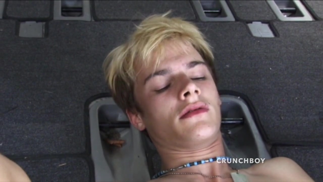 Stright Twink Fucked In The Car Outdoor - MasculineBoys