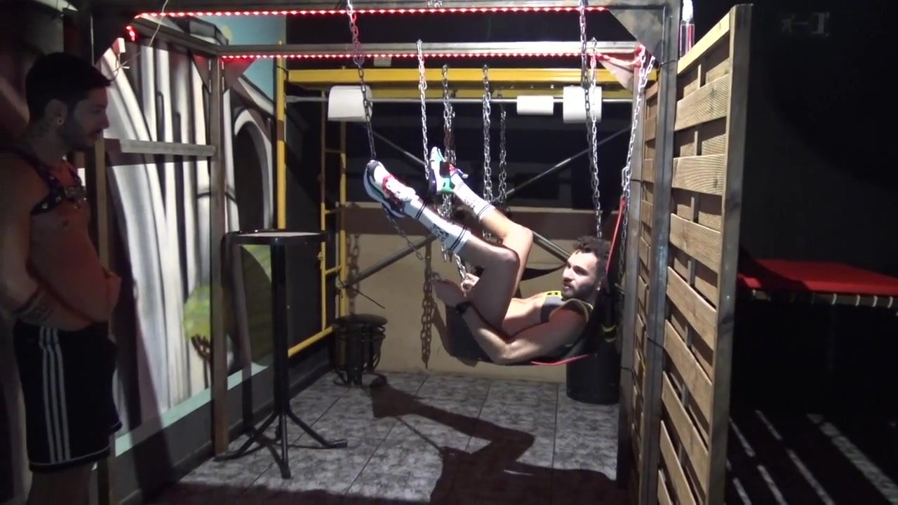 Marco Rush Used Raw Y Alexisq Clark In Firewood Madrid Cruising - HumliationAndSpanking