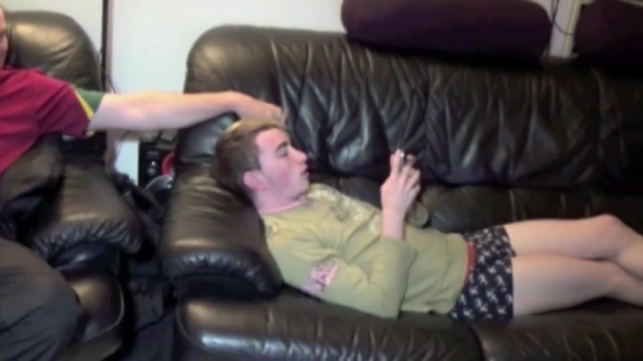 Sexy Bear Used By Top Twink Feminine - HumliationAndSpanking