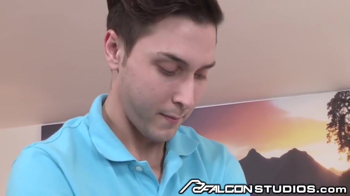 Sean Zevran Gets A Hot Massage