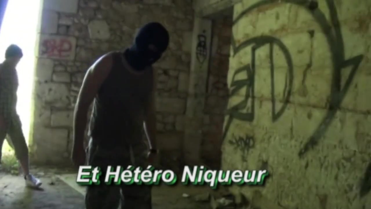 Fucked By 2 Bad Boys Outdoor - FrenchFuckers