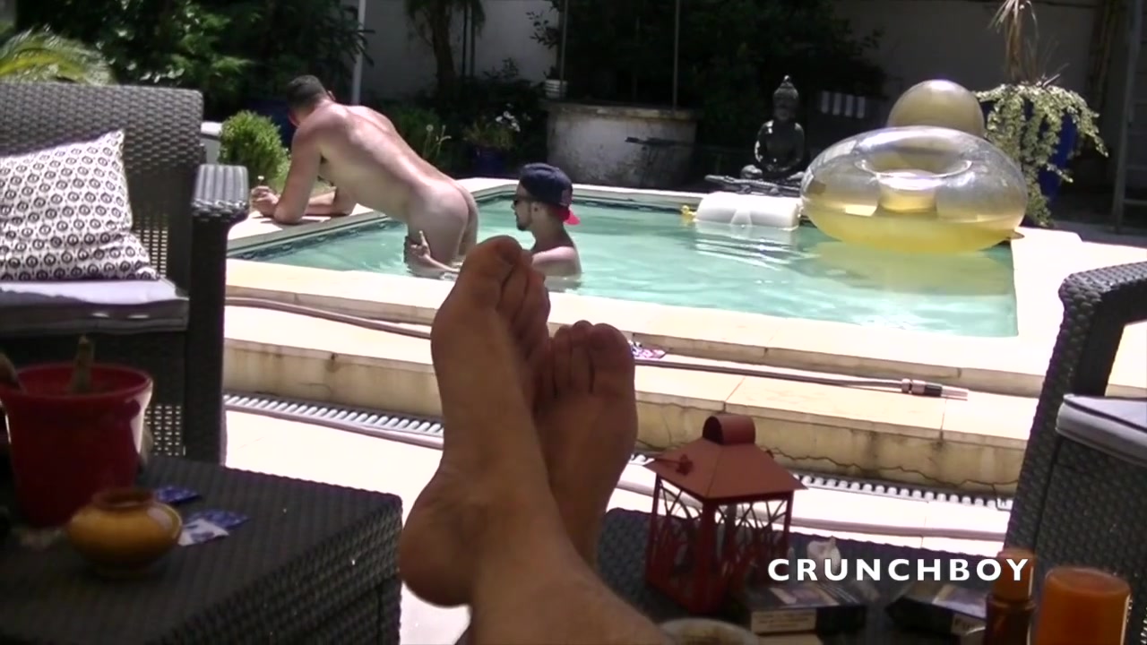 Enzo Fucked Bareback In The Swimming Pool By Xxl Cock - BarebackAndCreampie