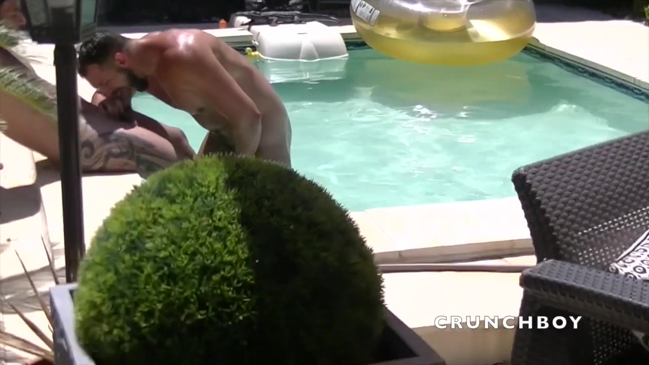 Enzo Fucked Bareback In The Swimming Pool By Xxl Cock - BarebackAndCreampie