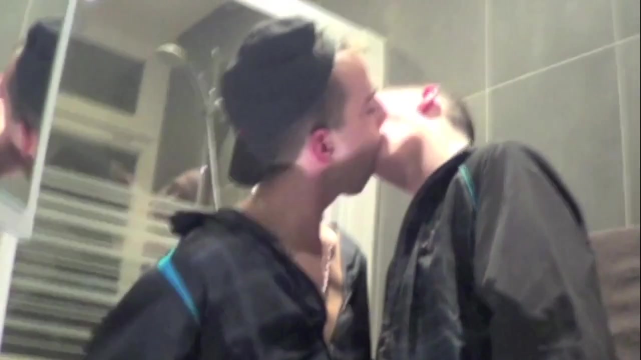 Sex Tape With Fabien And Tim Cosla - CrunchFrenchBareback