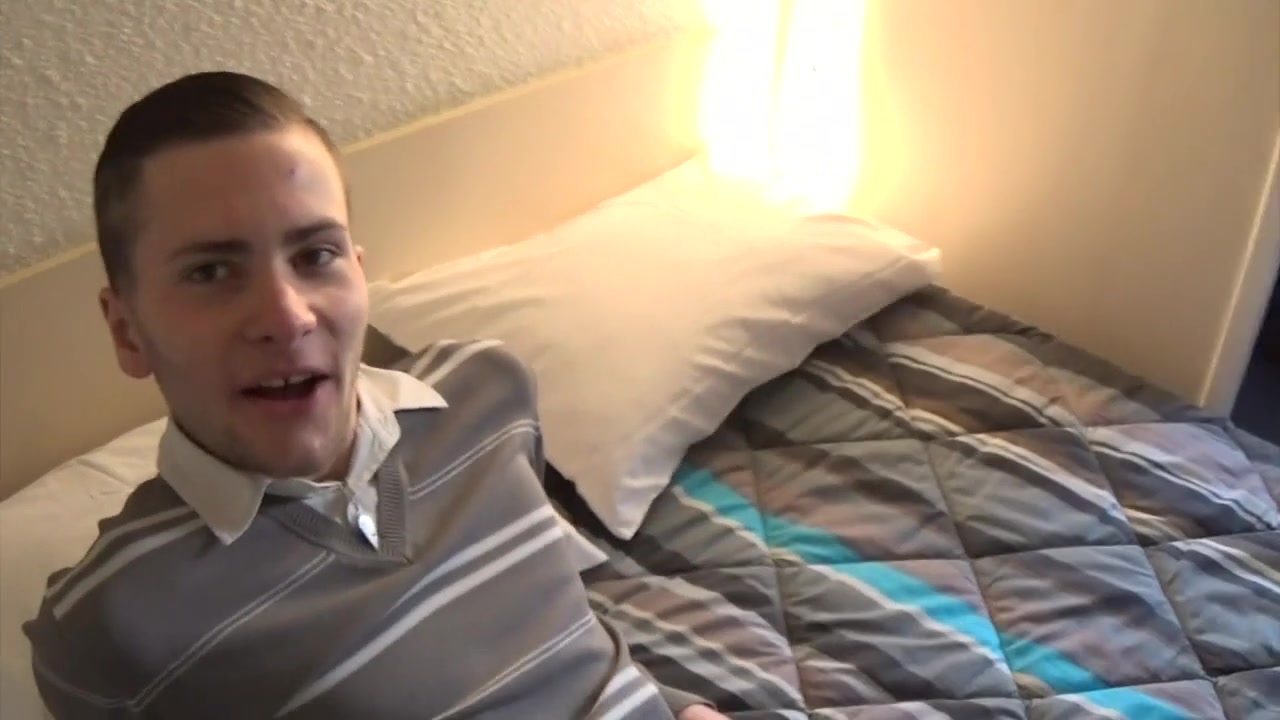 Amateur Twink Sex Tape With Theo And Alex - CrunchFrenchBareback