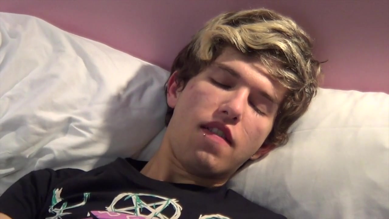 Amateur Sex Tape With Two Twinks 20 Yo Fucking Rough - CrunchFrenchBareback