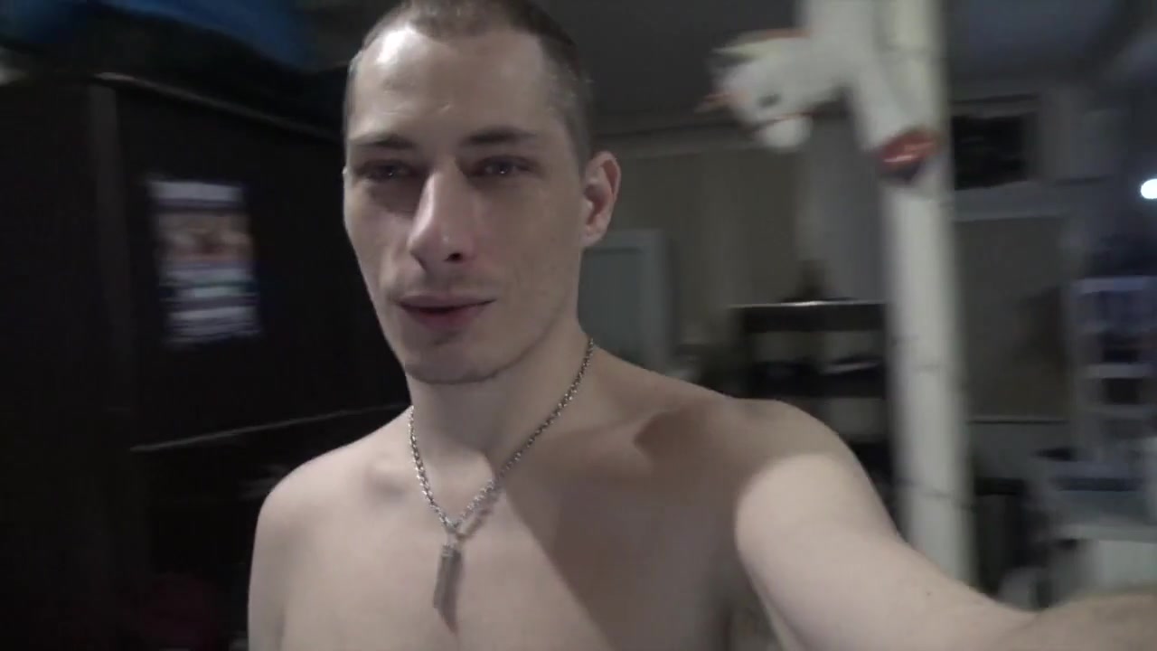 Sam Fucked Raw By Sexy Bear - CrunchFrenchBareback