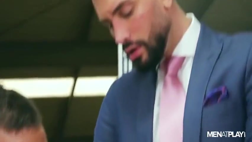 Andrea Suarez - Muscle Gay Office