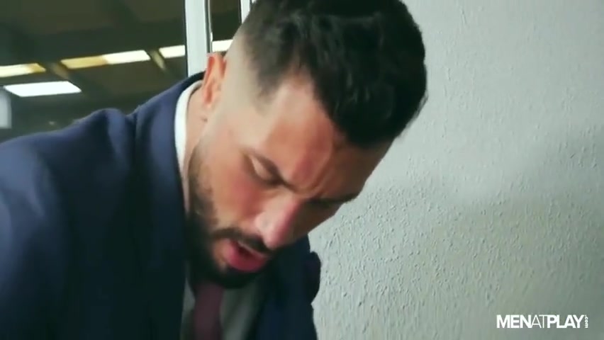 Andrea Suarez - Muscle Gay Office