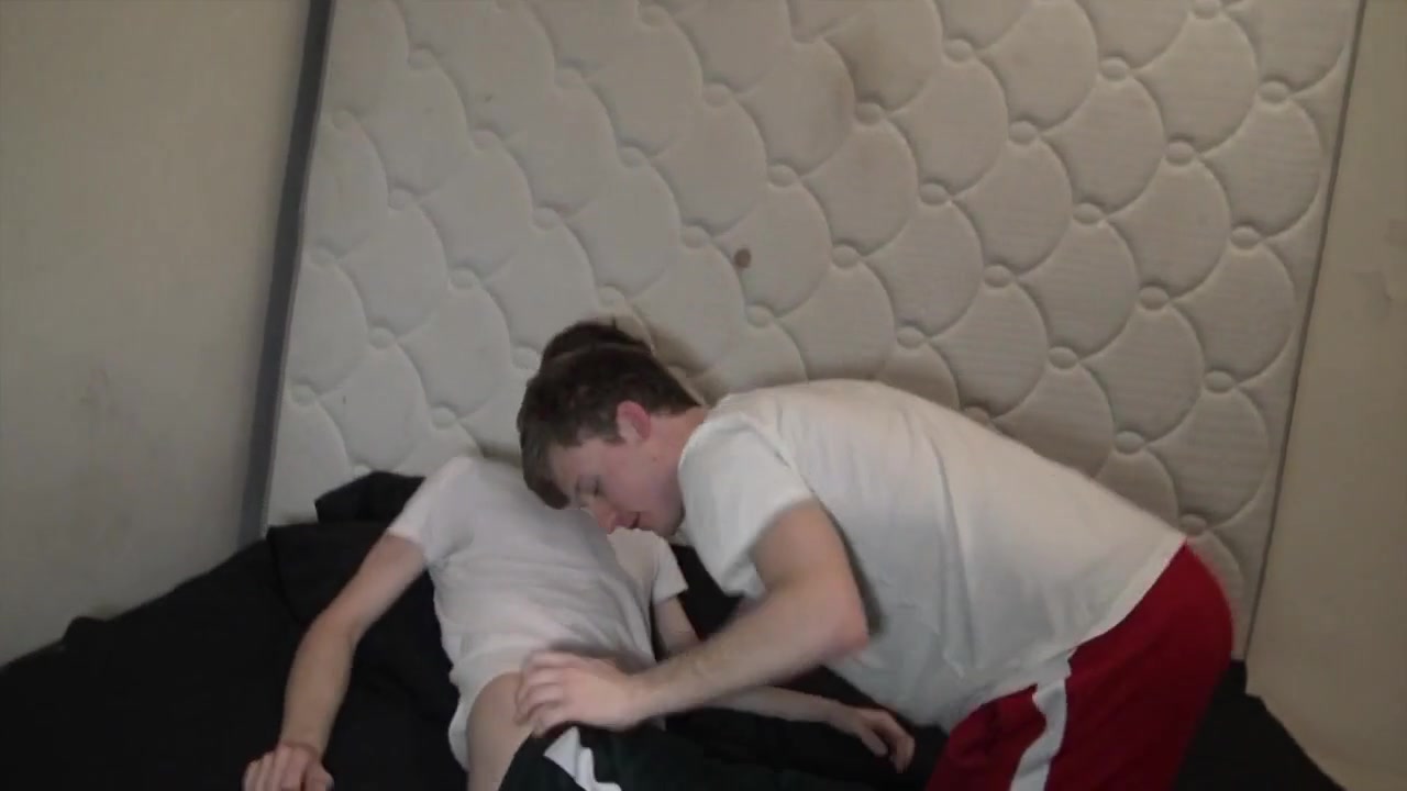 First Porn Shoot For 2 Sexy French Twinks - AmatorBareback