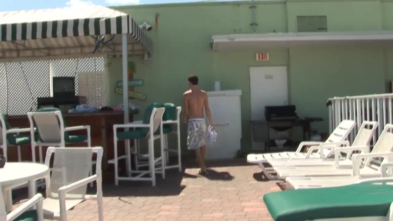 2 Handsome Gay Beach Boys Have Fun - FemdomAustriaBoys
