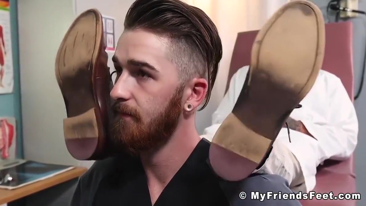 Hot Doctor Hunk Jerking Off During Feet Licking Worship - Sean Duran