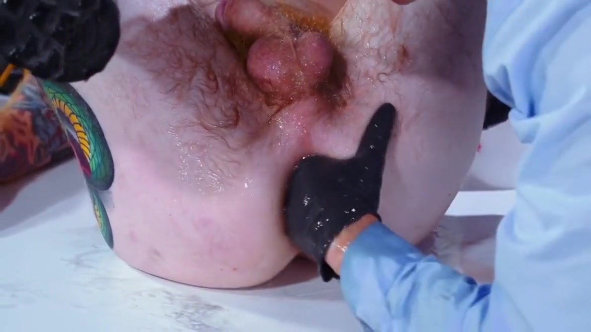 Axel Abysse - Spuer Fisting Redheads Guy, Blowjob & Cumshot