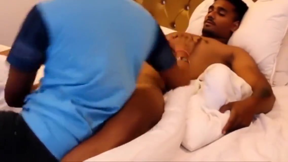 Desi jaat guy massage and sucking HD