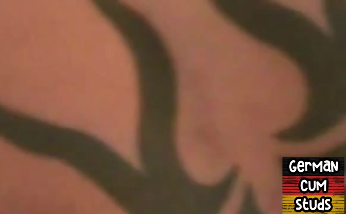 Amateur German gays cumming in bareback closeup orgy