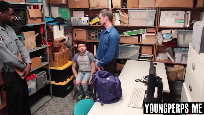 Step dad gives his ass to black LP Officer to release teen 18+