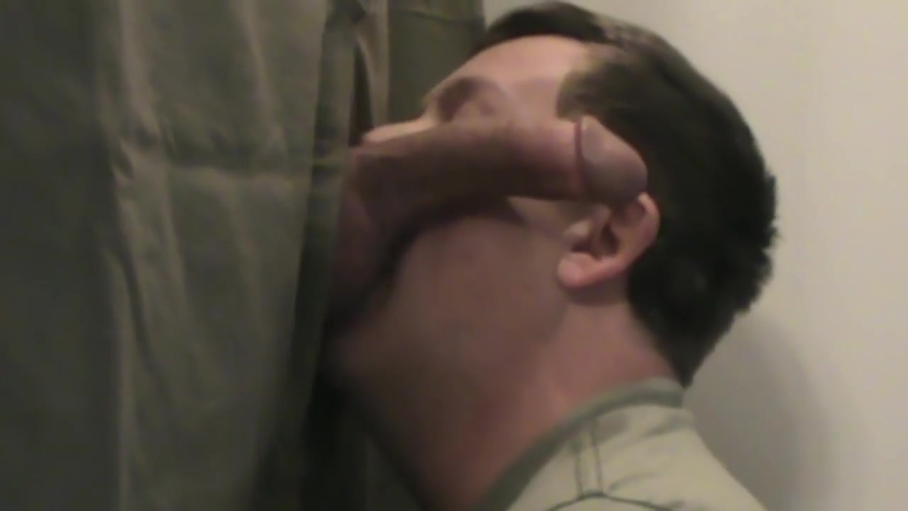 Gloryhole - College stud tries out glory hole