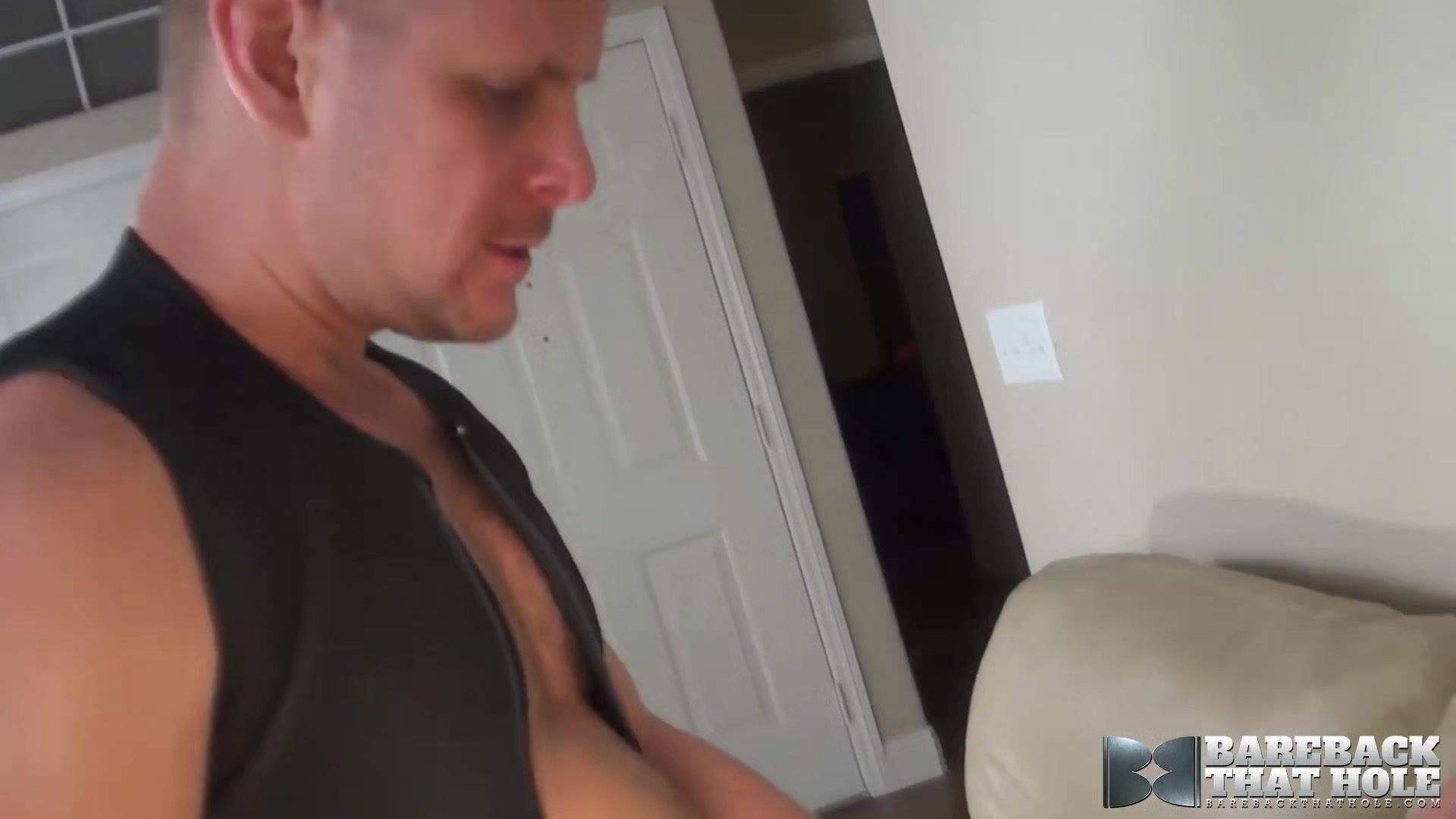 BAREBACKTHATHOLE Tony Bishop Raw Fucks Hairy Rogue Status