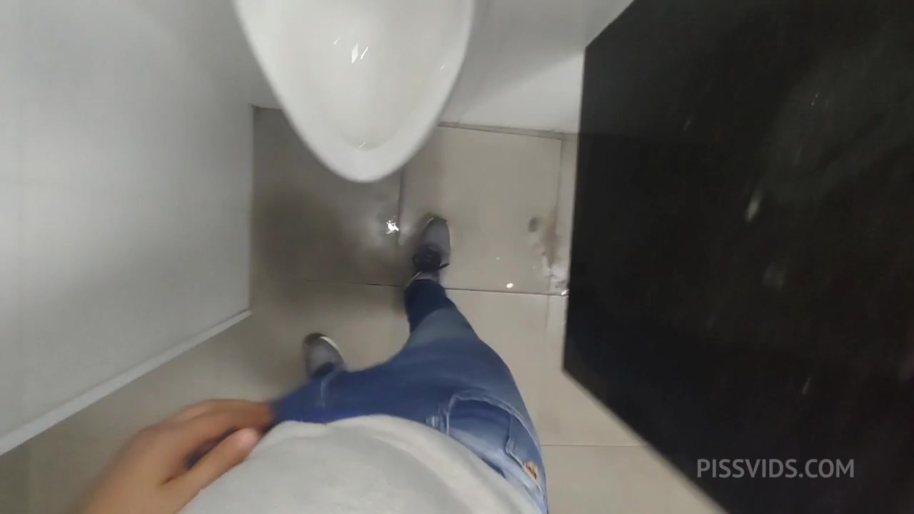 Viciado em Banheirao - PissVids