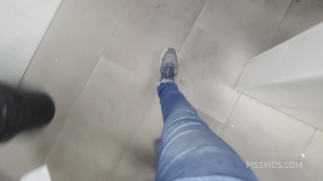 Viciado em Banheirao - PissVids