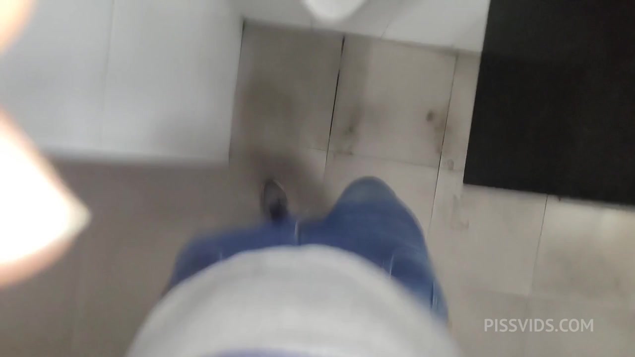 Viciado em Banheirao - PissVids