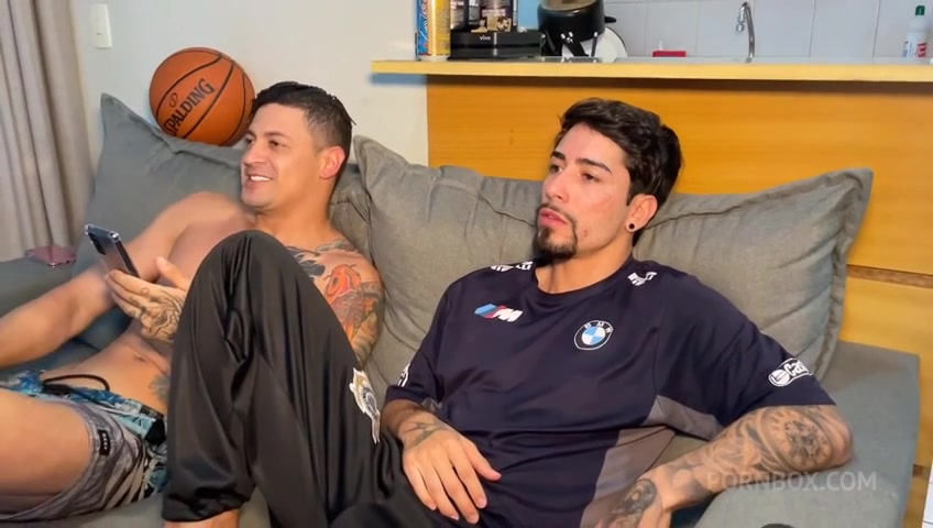 Brotheragem de macho! - PissVids