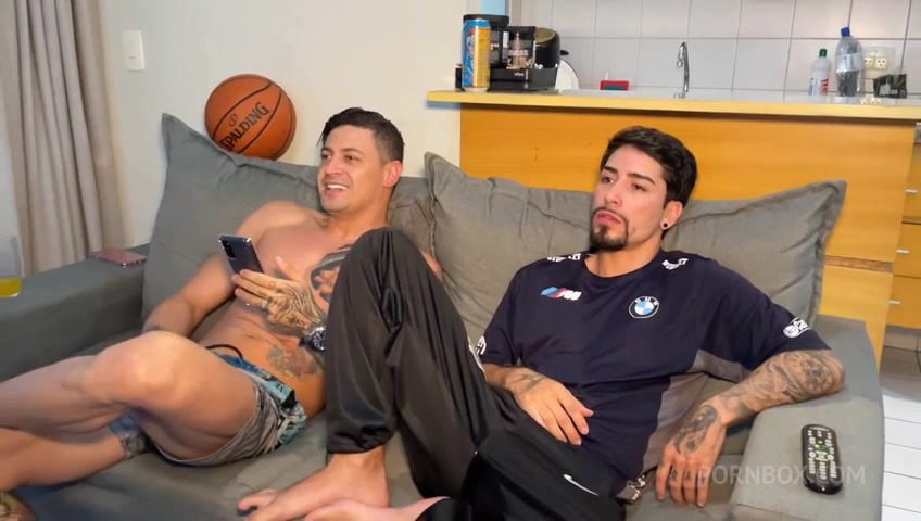 Brotheragem de macho! - PissVids