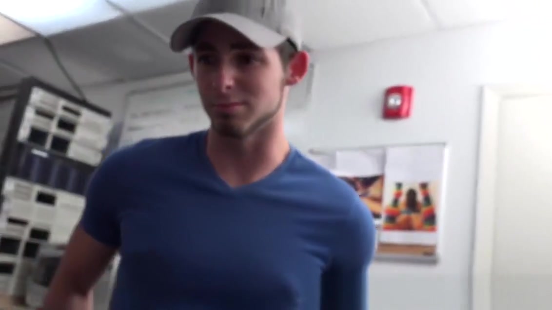 Skinny white homo drilled by BBC for some cash in POV