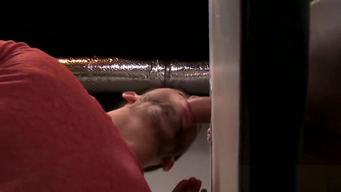Hung gloryhole hunk cums