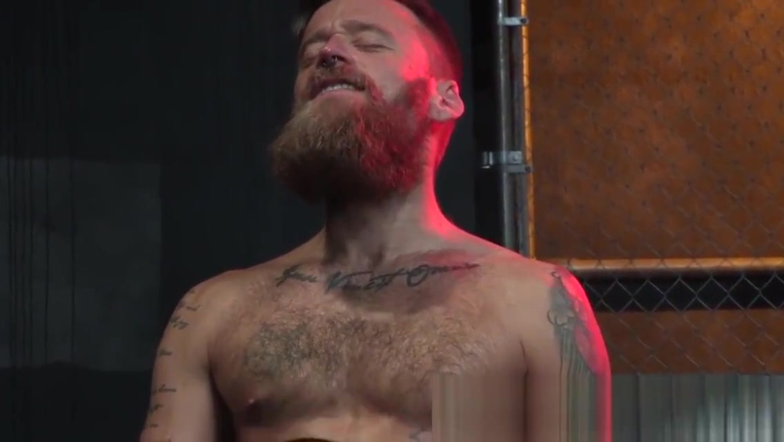 Dude blows gloryhole dong