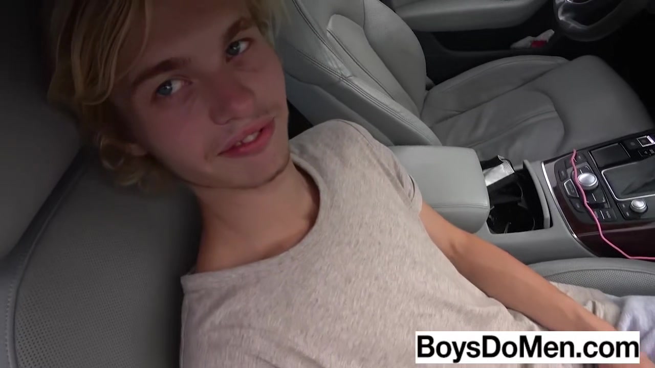 Twinks Charges me E100 for a Quickie
