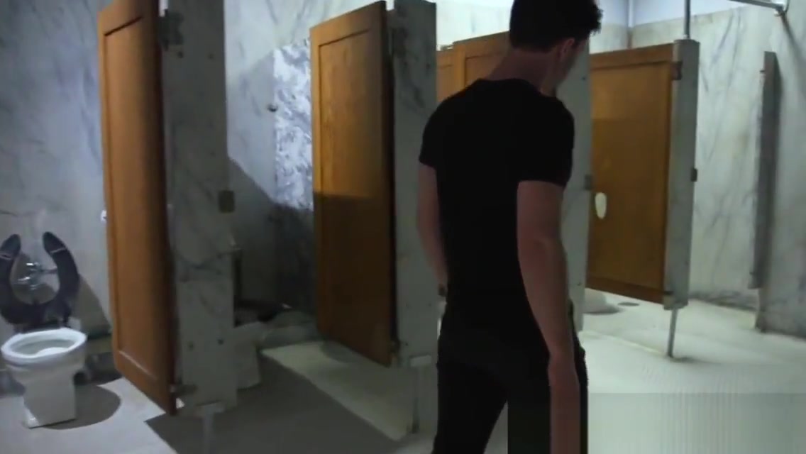 Dominated hunk edged at gloryhole