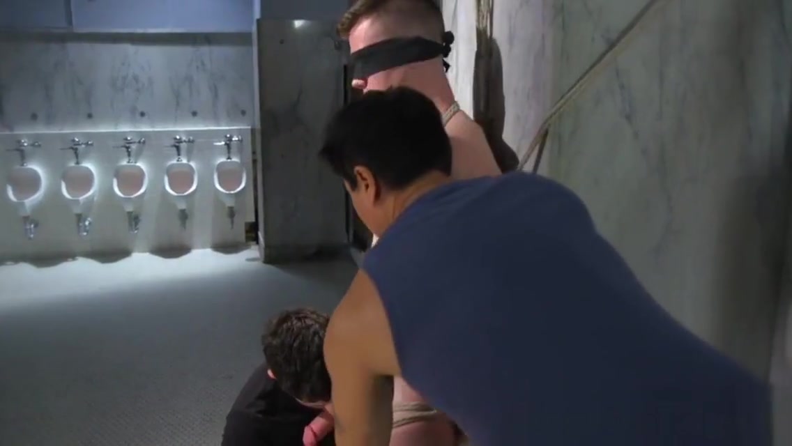 Dominated hunk edged at gloryhole
