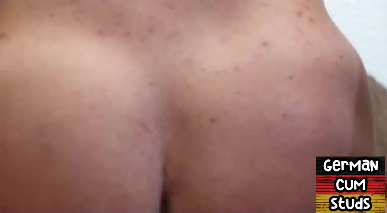 Amateur German jock with inked muscled body assfucked by BF