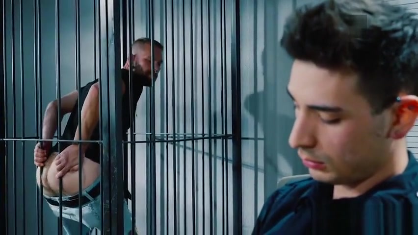Gay perp gets his ass fistfucked by Officer hardcore