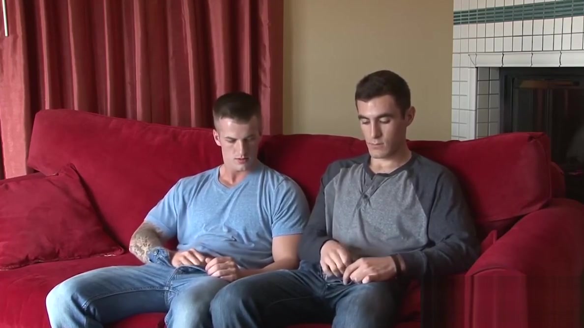 Beautiful army dudes Quentin Gainz and Johnny fucking hard