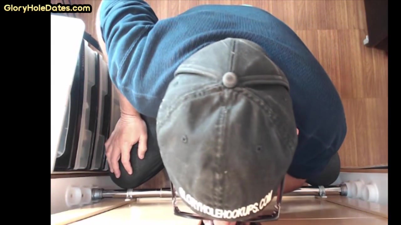 Senior gloryhole amateur DILF blows BFs dick through hole