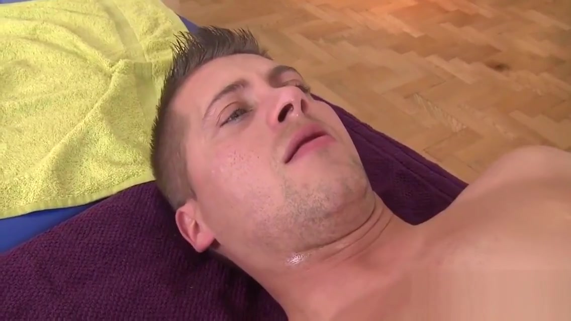 Hawt massage session for handsome gay man