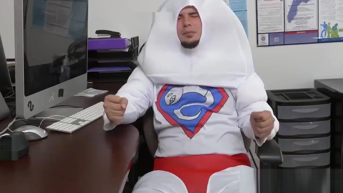 Office stud gets interracially banged