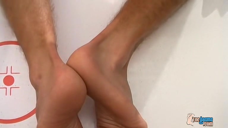 Up-Close Foot Fun With Kelly - Kelly Cooper
