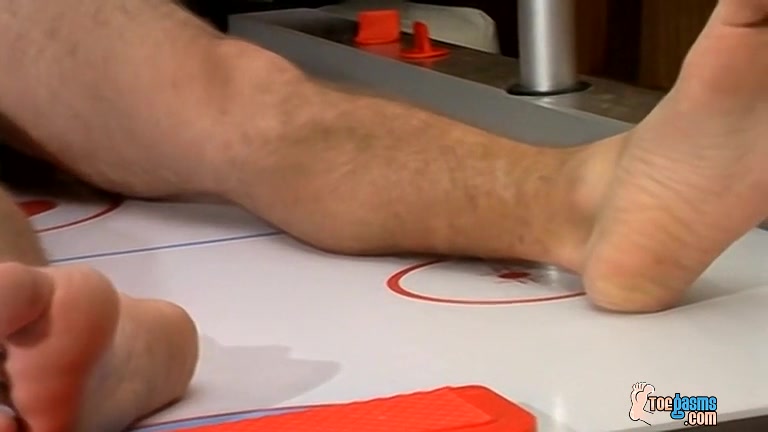 Up-Close Foot Fun With Kelly - Kelly Cooper