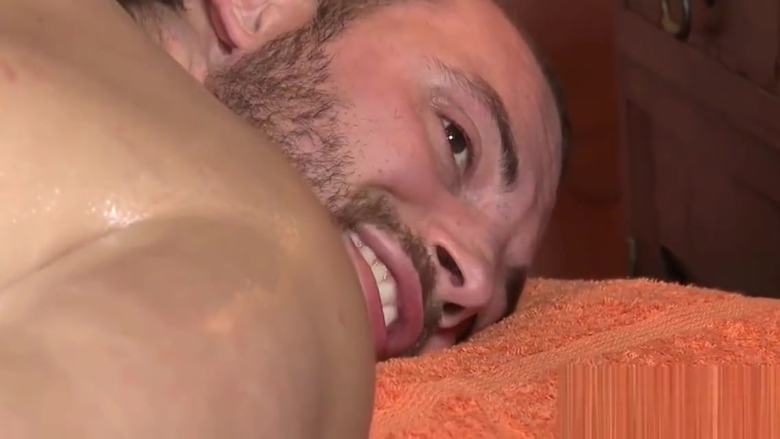 Blowjob from homo massage therapist