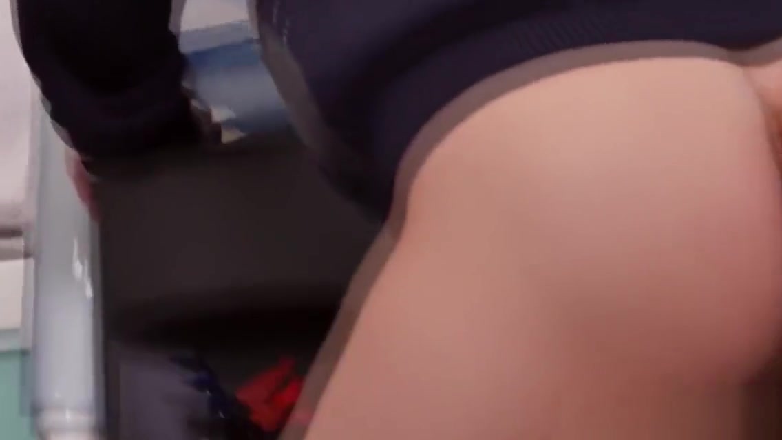 Threeway fucked office hunk drops cumload