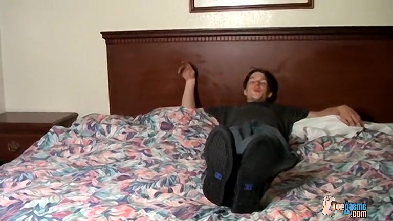 Cummy Feet With Sexy Aaron - Aaron Jackson