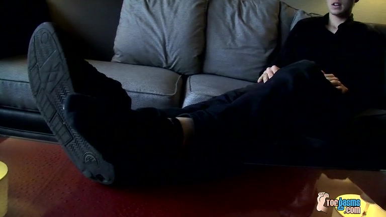 A Toe-Curling Load For Justin - Dustin Beeber