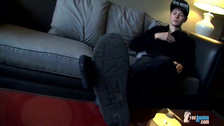 A Toe-Curling Load For Justin - Dustin Beeber