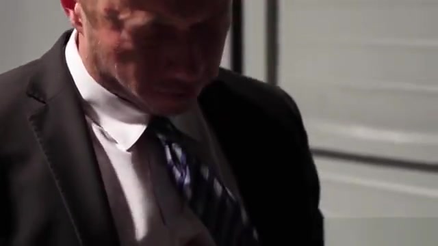 Office hunk facefucked before sex with muscle